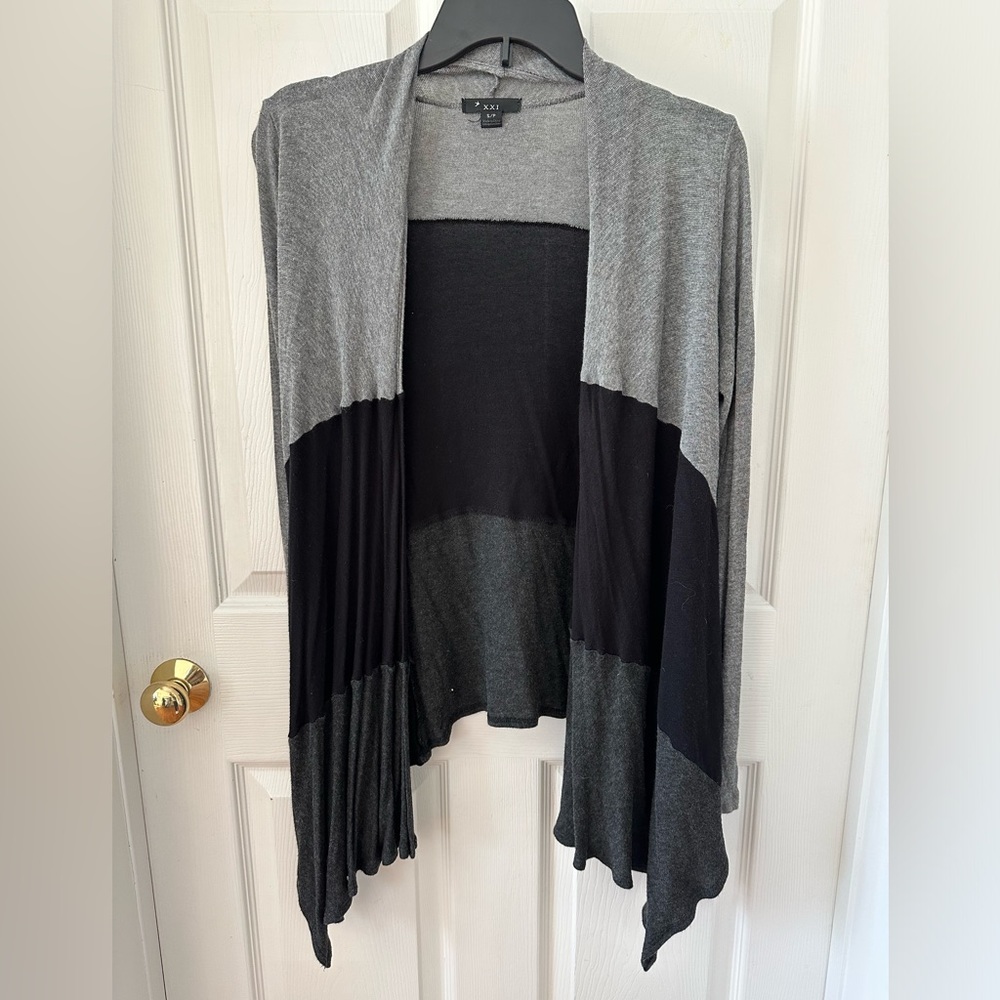 Women’s Color Block Gray and Black Cardigan